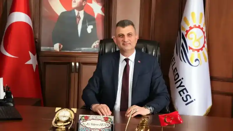 Sezer: Çanakkale Zeferi'nin haklı gururunu yaşıyoruz