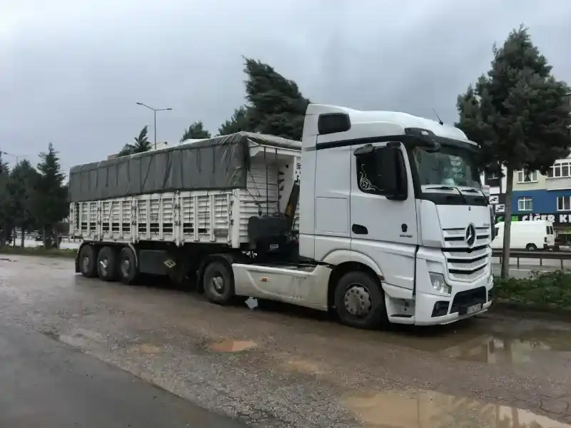 Kovalamaca arbedeyle bitti: Polisin parmağı kırıldı