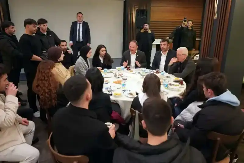 Küpçü'den 400 öğrenciye iftar