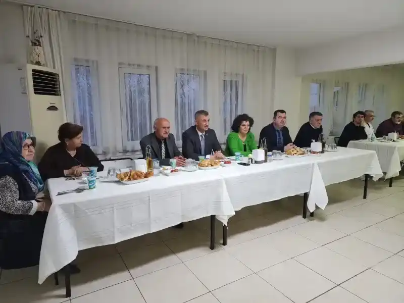 Başkan Sezer Yaşlılar Haftası'nda onları unutmadı!