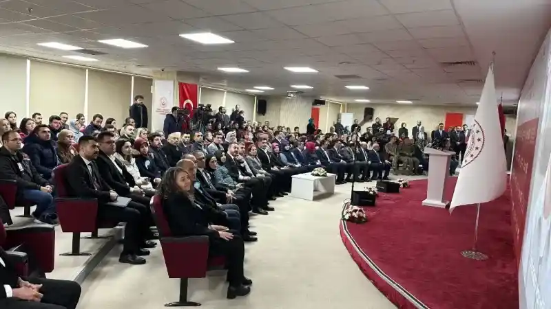 Yüzlerce şehit yakını, gazi ve gazi yakınının kamu kurumlarına ataması yapıldı