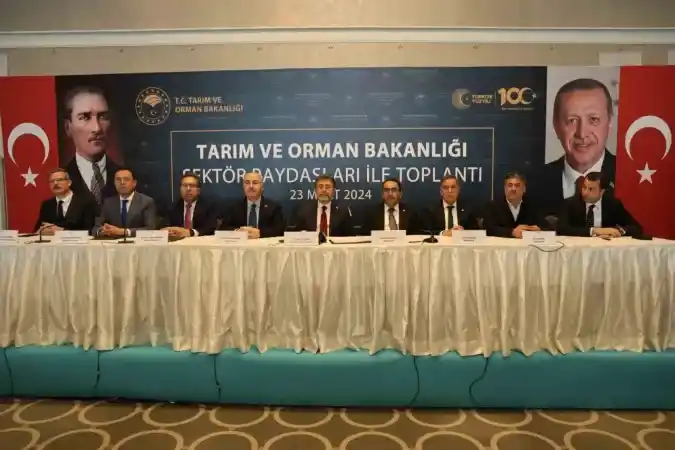 Bakan Yumaklı’dan önemli uyarı: “Su fakiri olabiliriz”