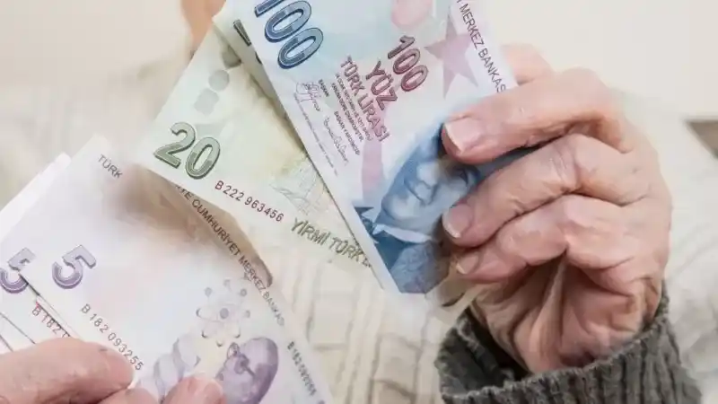 AKP'nin emekli çıkmazı. Bu kez de zam yerine özel indirim vadettiler