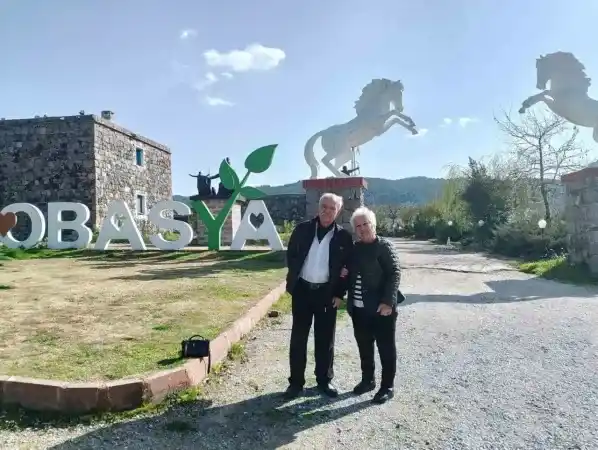 Öğrencisinin ellerinden şifa buldu