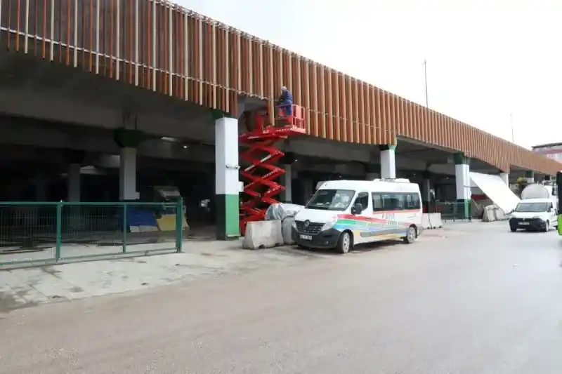 Doğu Kışla'da pazarcılar artık rahat edecek!