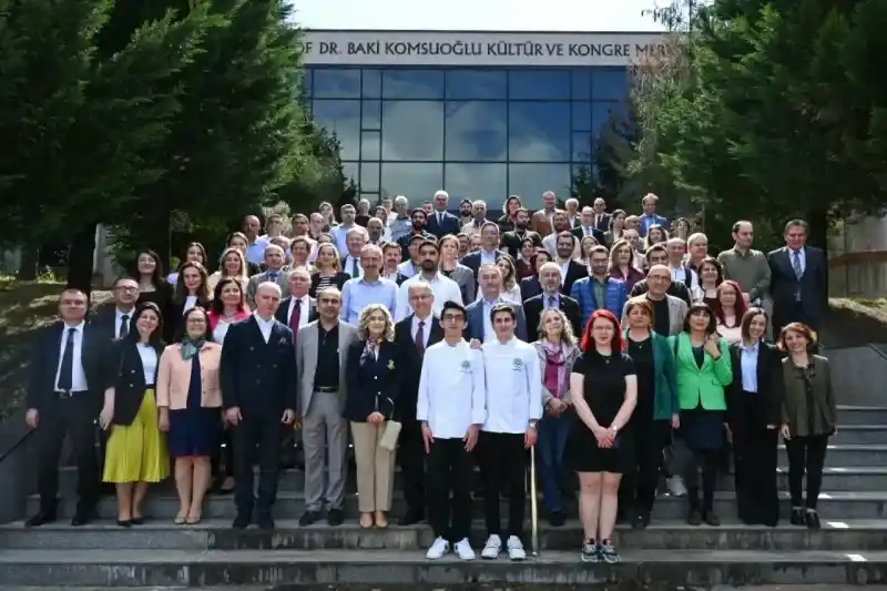 Kocaeli Üniversitesi personelleri şimdiden bayramlaştı!