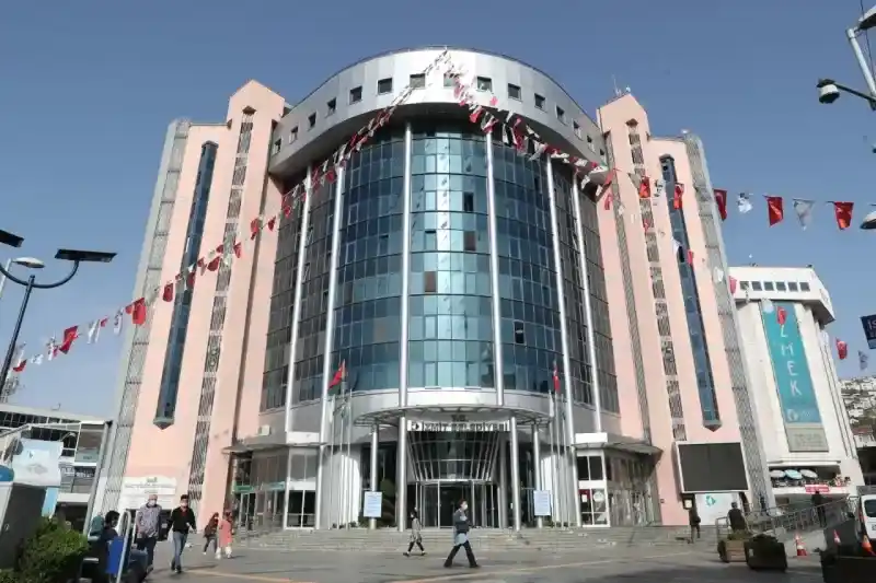 İzmit Belediyesi toplu ulaşımla ilgili sıkıntıları takip edecek