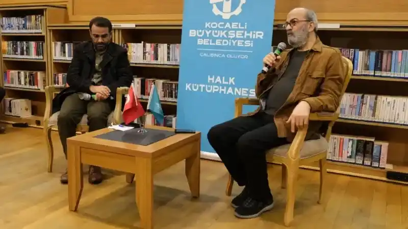 Ünlü yazar Kocaeli’de söyleşi yaptı