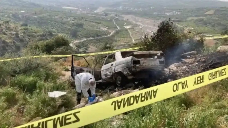 Görüntüleri ortaya çıktı: 3 kişiyi öldürüp yakan şüpheli, maktulün alyansını satmış