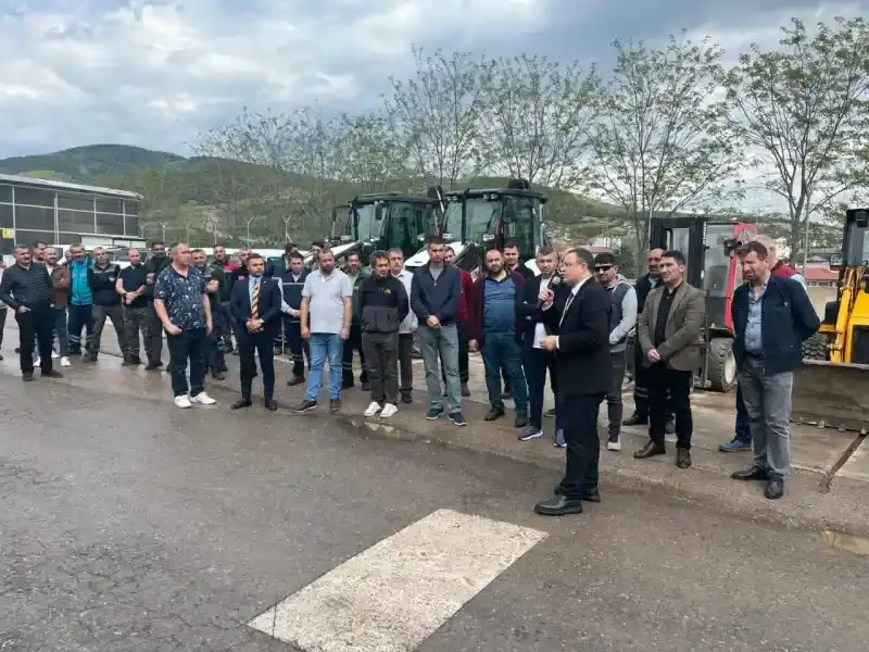 Sertif Gökçe çalışanlarıyla bayramlaştı