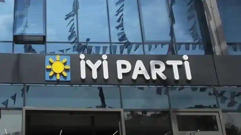 İYİ Parti'de Akşener'e ilk rakip: Adaylığını açıkladı