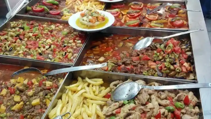Sakarya’da iftarda at ve eşek eti yedirmişler: 2 firma ve 4 lokantaya ceza
