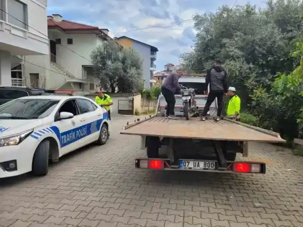 Trafikte 15 yaşındaki sürücüye ceza yağdı!