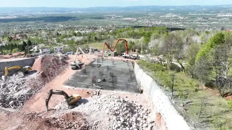 Teleferik tamam sıra otoparkında
