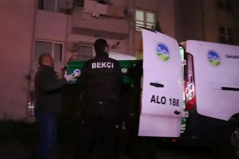 Aile katliamı yapan şahıs cenaze namazı kılınmadan defnedildi