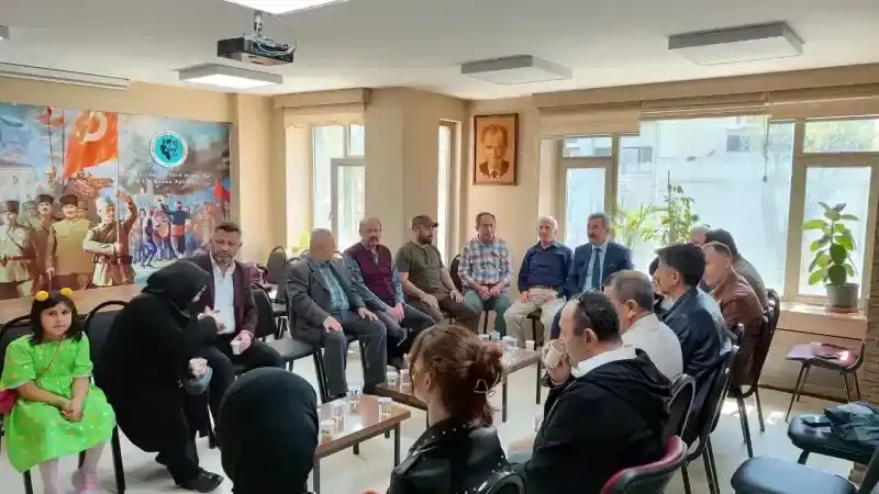 Türk Milliyetçileri Kocaeli Türk Ocağında bayram için bir araya geldi