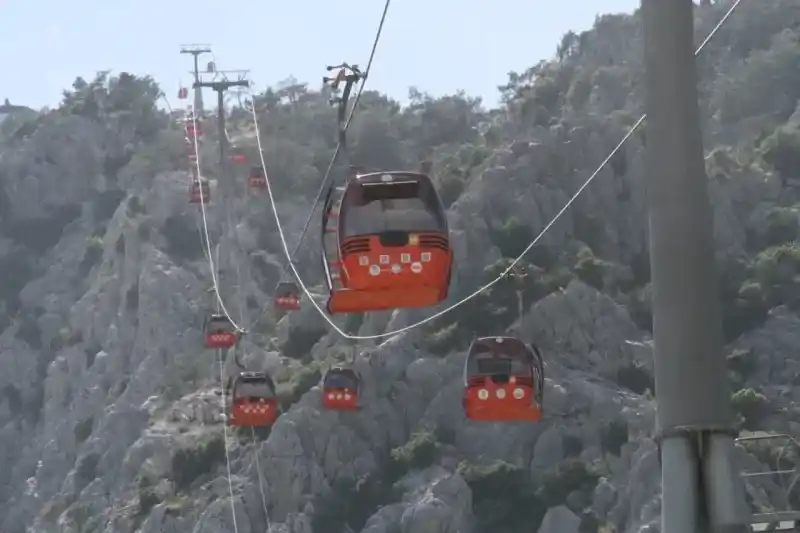 Faciadan dönülen teleferik alanında sessizlik hakim