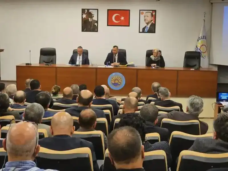 Kadir Özdemir yeniden başkan vekili oldu
