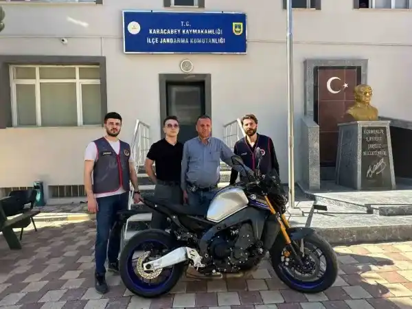 Çalıntı motosiklet ile başka bir motosikleti çaldılar