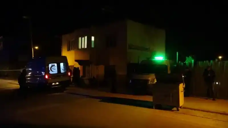 Babasının gözleri önünde tüfekle kendisini vurdu