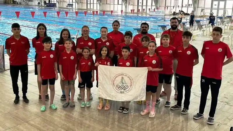 Körfezli yüzücülerin hedefi Türkiye Şampiyonası