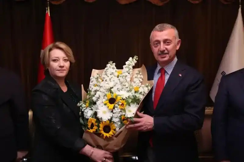 AKP, tam kadro Büyükakın’a hayırlı olsuna gitti