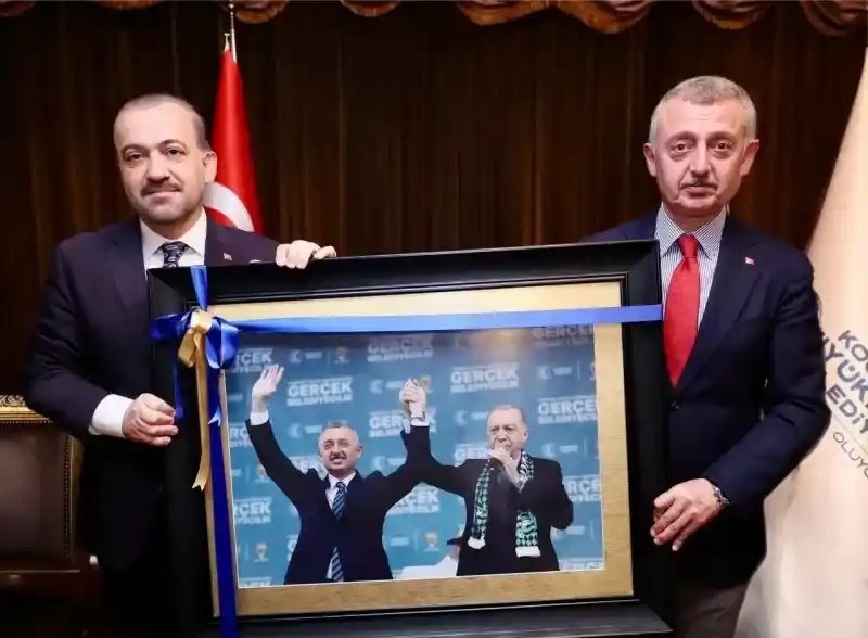 AKP, tam kadro Büyükakın’a hayırlı olsuna gitti