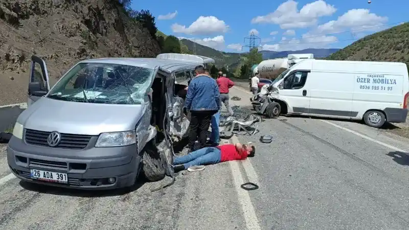 Korkutan kaza: 15 yaralı