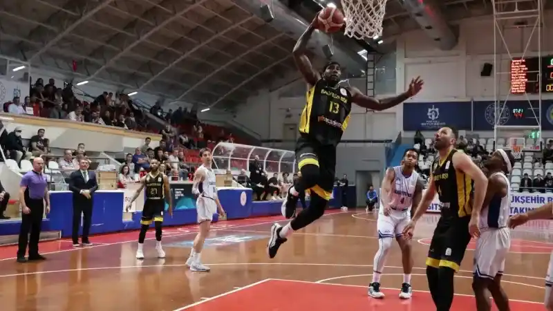 Kağıtspor evinde mağlup: 66 – 69
