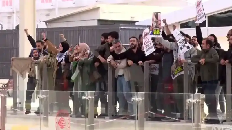 Almanya Cumhurbaşkanı'na, İstanbul’da "İsrail" protestosu