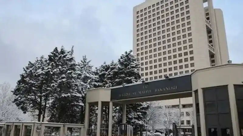 IBAN korkusu Maliye'yi kilitledi: Herkes birbirini ihbar ediyor