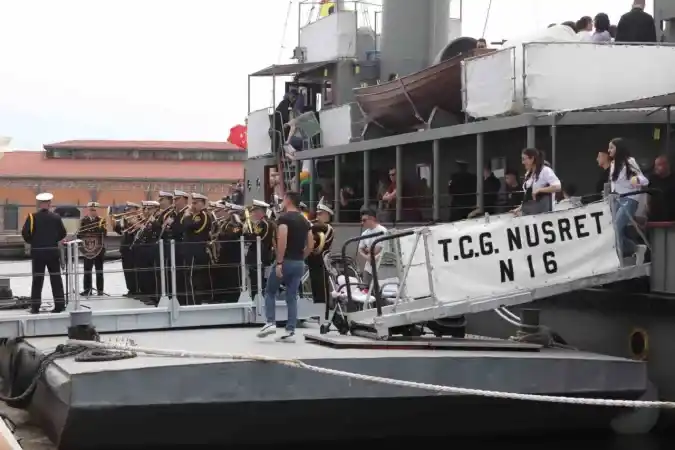 TCG Nusret Müze Gemisi, ziyarete açıldı