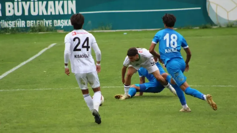 Derincespor,Denizlispor’u 2-1 mağlup etti.