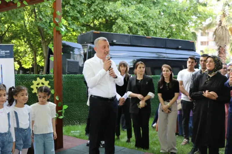 Çocuk Köyü ilk mezunlarını verdi: Anneler Günü'nde en güzel hediye!