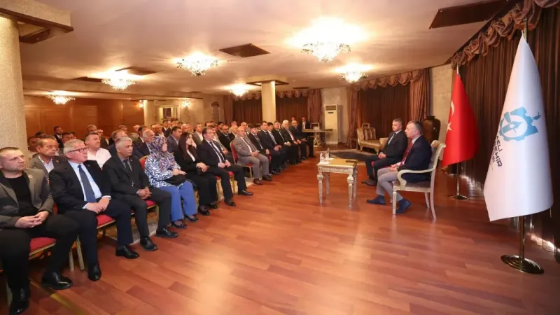 Büyükakın muhtarları ağırladı “İhtiyaç sahiplerini bize bildirin”