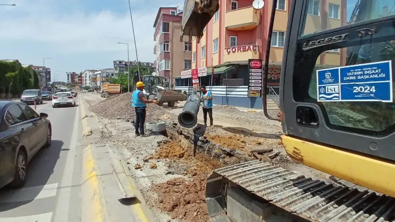 740 metre yeni yağmur suyu hattı yapıyorlar