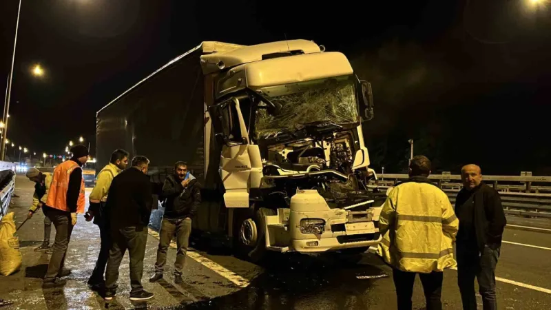 Bolu'da kağıt gibi ezilen tırdan yara almadan kurtuldu