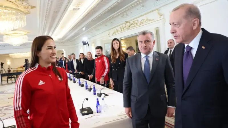 Erdoğan Milli sporcularla bir araya geldi