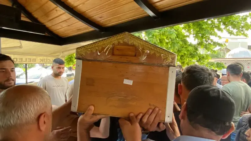 Canice öldürülen Rümeysa son yolculuğuna uğurlandı
