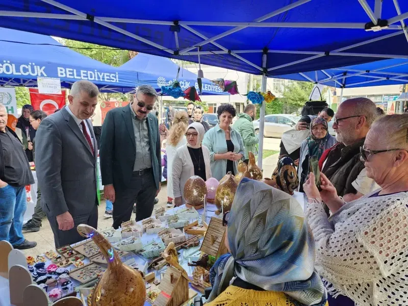 Gölcük'te 14.Bahar Şenliği Kavaklı'da başladı!