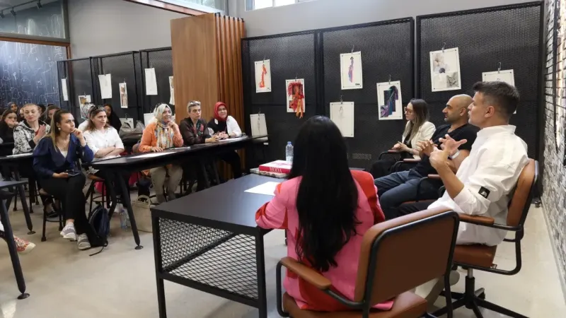 Büyükşehir’in sanata verdiği değerden çok etkilendi
