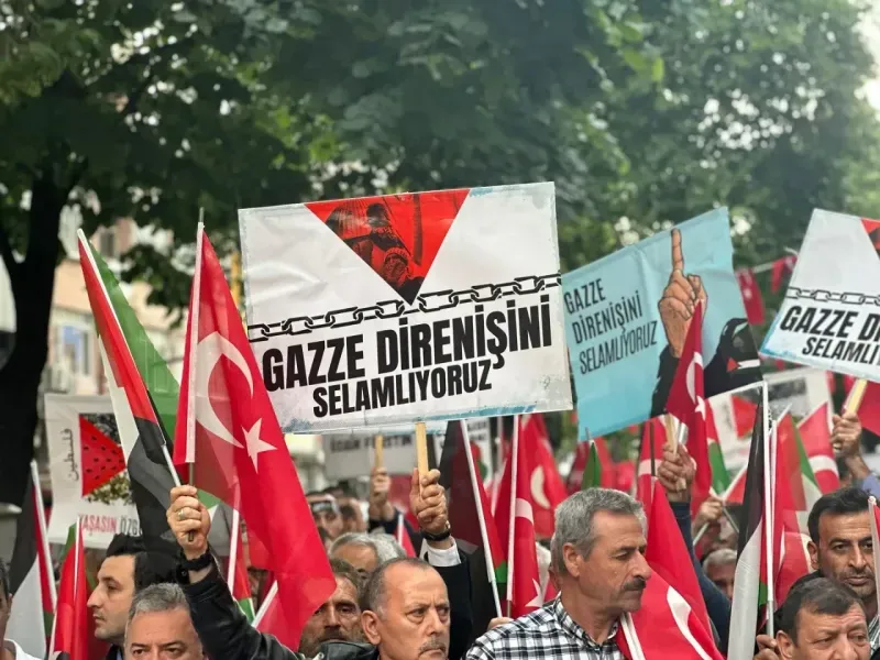 Kocaeli’de binlerce kişi Gazze için tek yürek oldu!