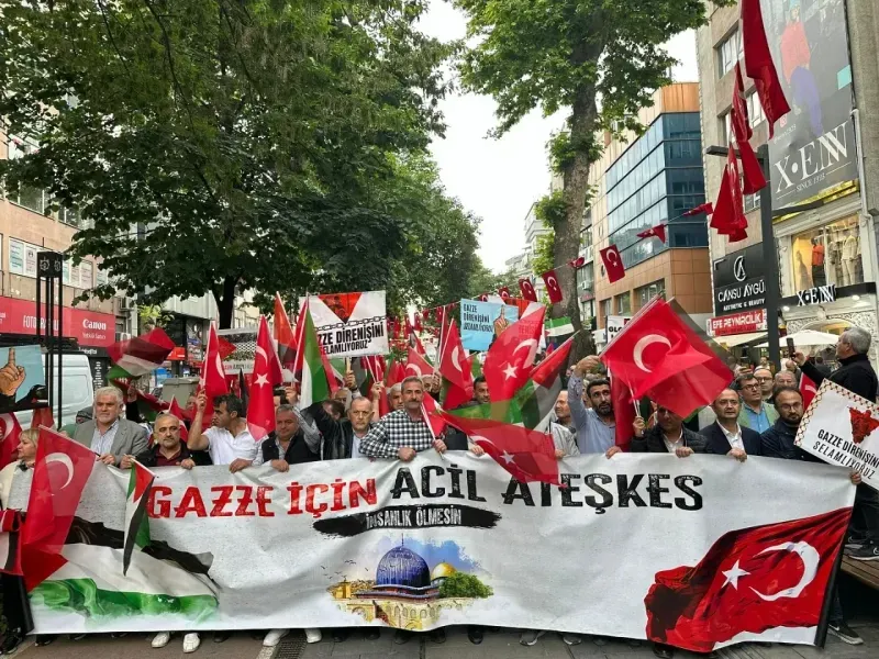 Kocaeli’de binlerce kişi Gazze için tek yürek oldu!