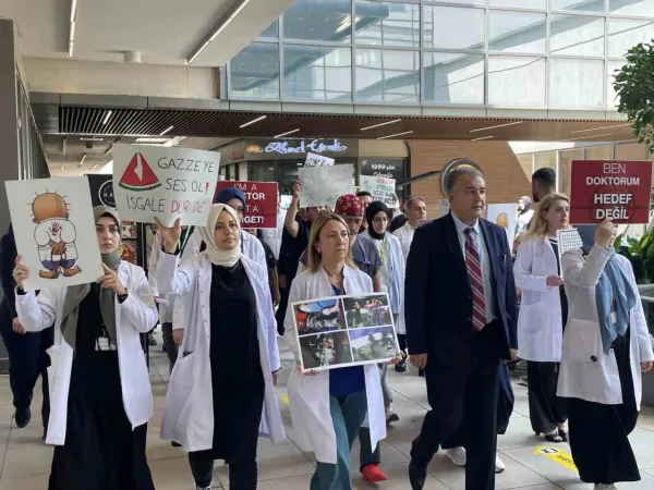 Adana'da sessiz protesto!
