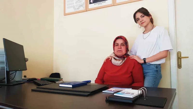 Karabük'te ilginç olay...31 Mart’ta eşi, 2 Haziran’da kendisi muhtar oldu