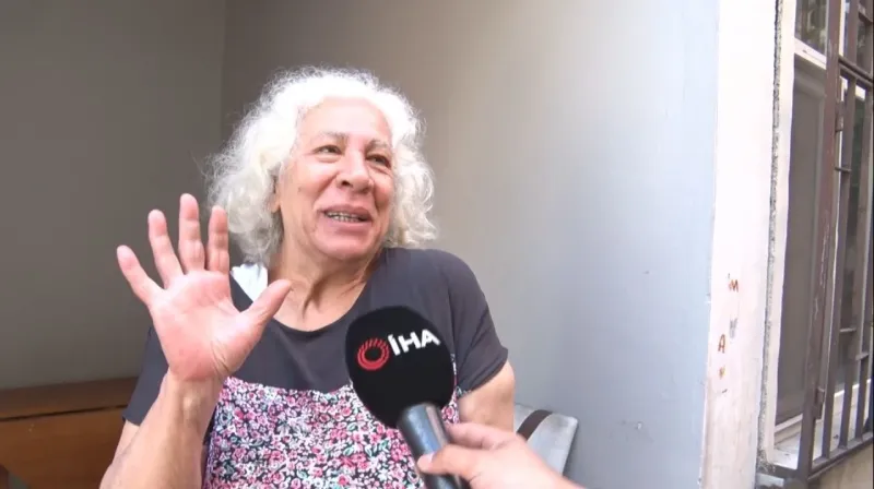 İstanbul’un göbeğinde 1.5 metre yılan şoku!
