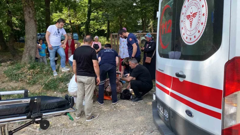 2 otomobil kafa kafaya çarpıştı: Yaralılar var!
