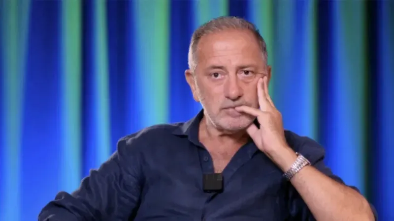 Fatih Altaylı’ya kaldırımda motosiklet çarptı