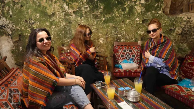 Dışarısı 40 derece, içeride soba yanıyor! Yer: Gaziantep