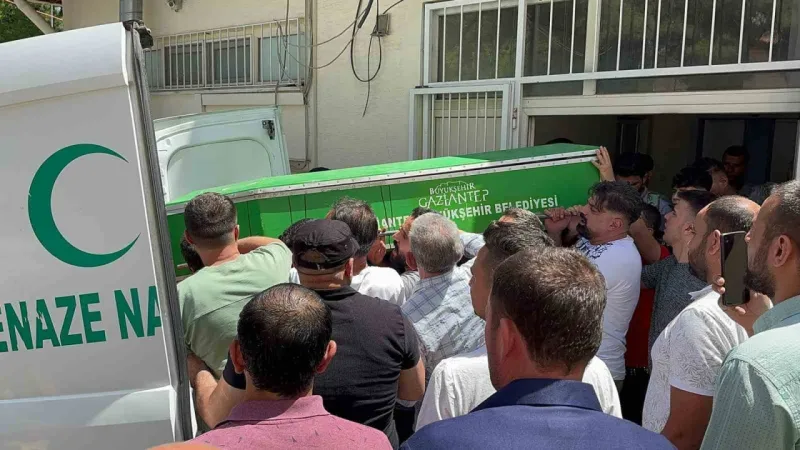 Gaziantep’te cinnet getiren şahıs 4 arkadaşını katletti